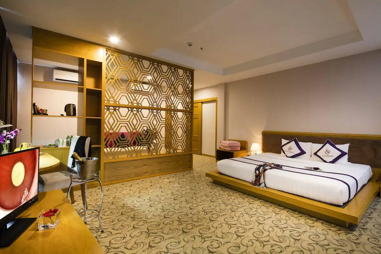 Ttc Hotel Deluxe Airport Ho Chi Minh-staden Exteriör bild