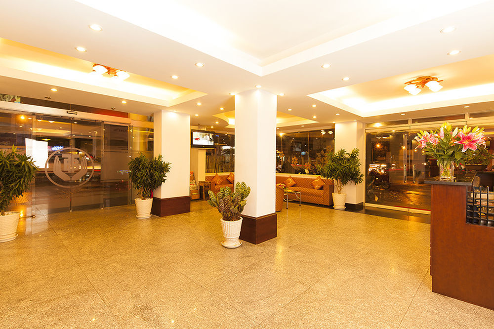 Ttc Hotel Deluxe Airport Ho Chi Minh-staden Exteriör bild