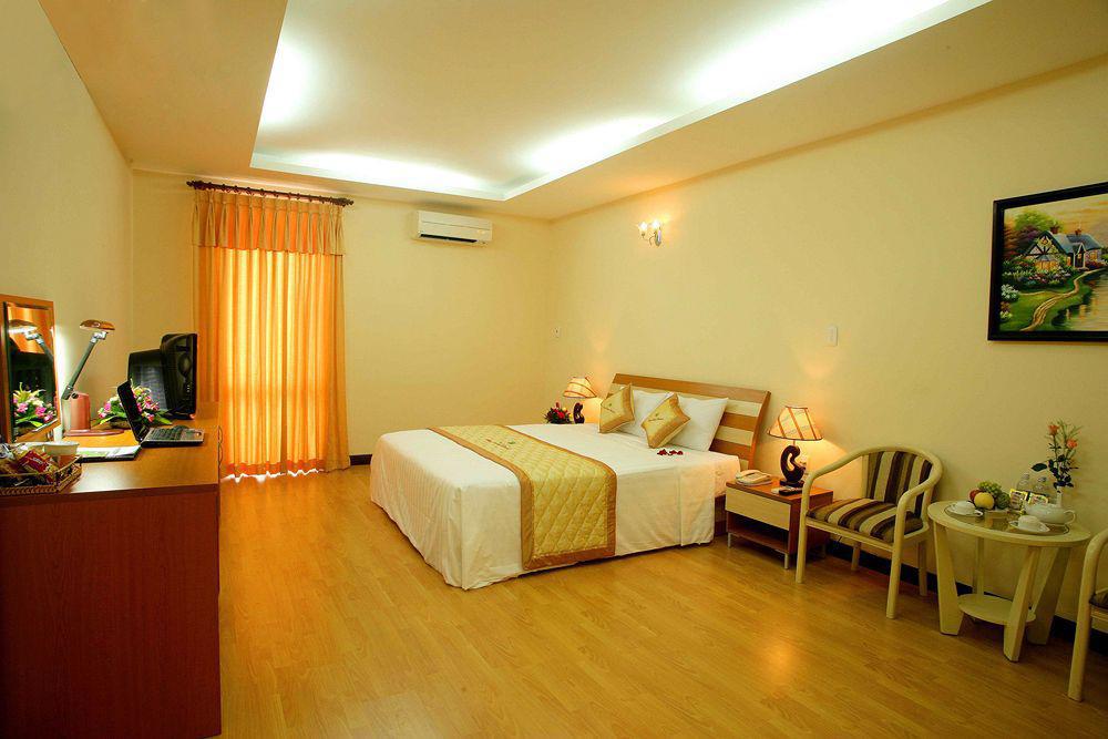 Ttc Hotel Deluxe Airport Ho Chi Minh-staden Exteriör bild